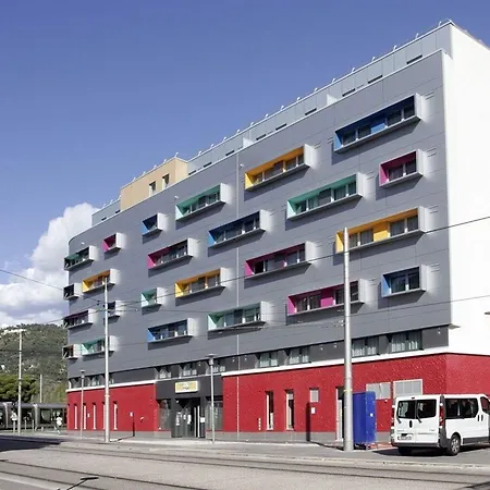 Appart'city Classic Acropolis Apartahotel 3*