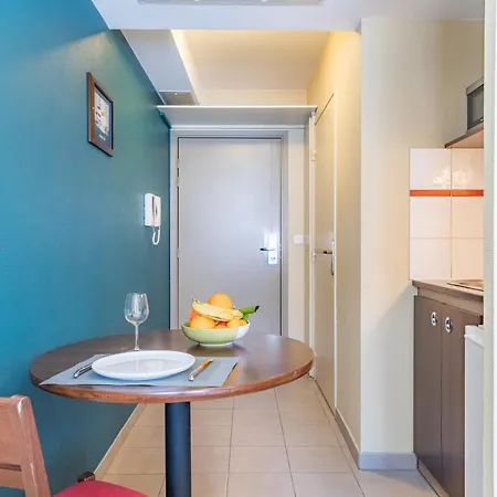 Appart'city Classic Acropolis 3*