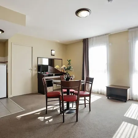 Appart'city Classic Acropolis 3*