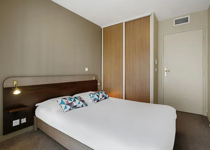 Appart'city Classic Acropolis 3*