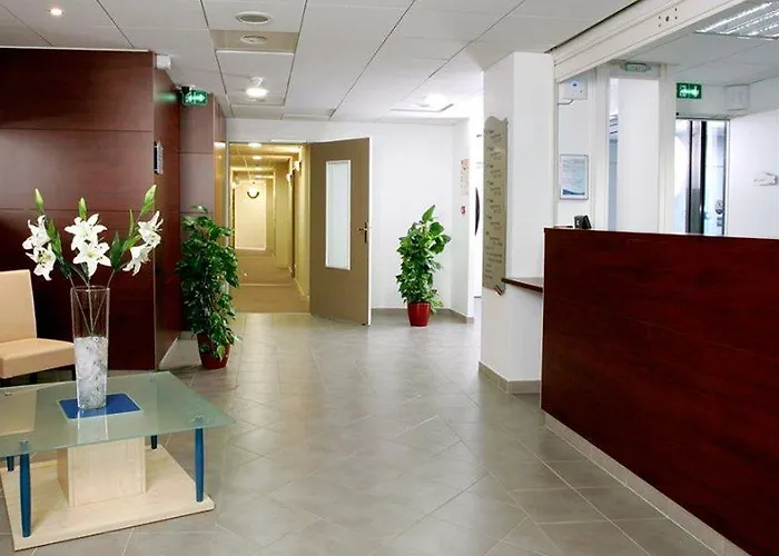 Appart'city Classic Acropolis 3*